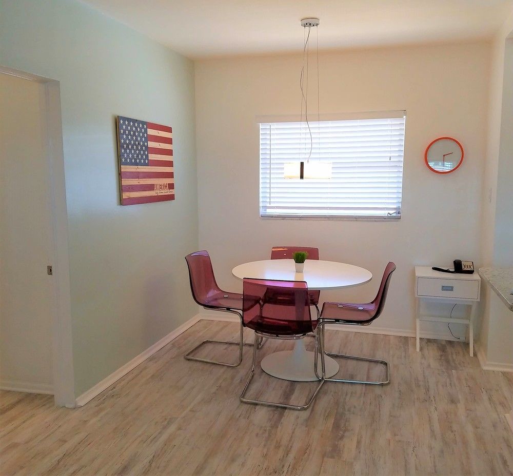 St. Pete Beach Suites エクステリア 写真